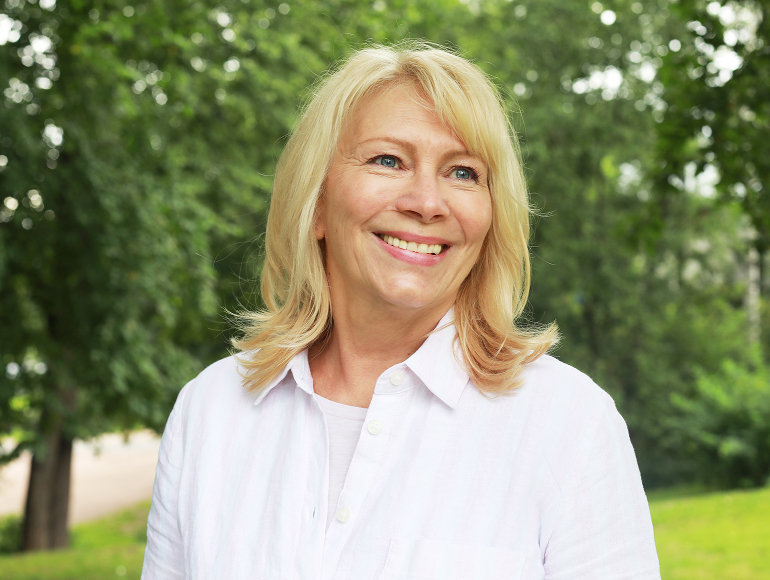 Implant-supported dentures recovery in Tuscaloosa, AL